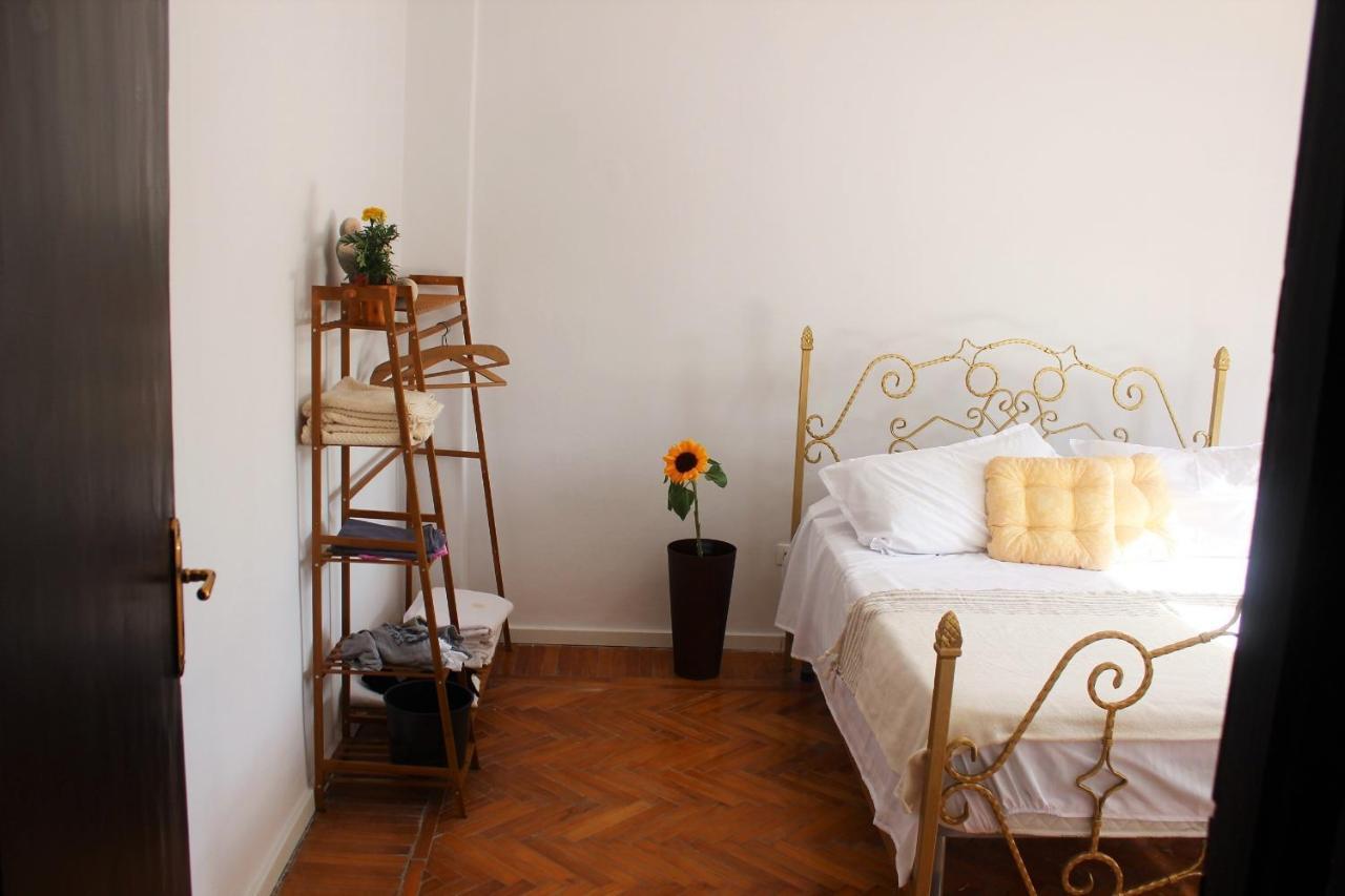 Entire Serviced Apartment With A Beautiful View Tirana Exterior photo