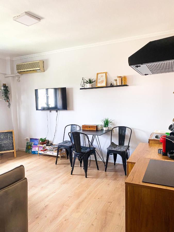 Entire Serviced Apartment With A Beautiful View Tirana Exterior photo