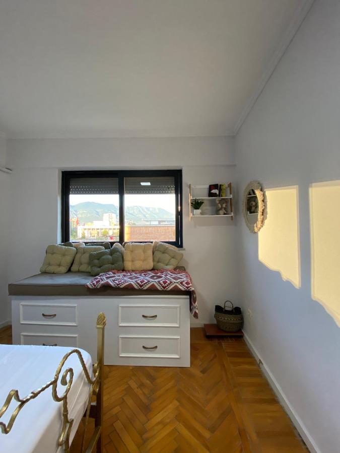 Entire Serviced Apartment With A Beautiful View Tirana Exterior photo